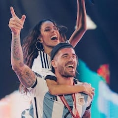 De Paul se tatúa el cuello en honor a Tini Stoessel