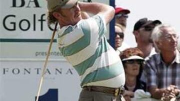 <b>PODRÍA IR MEJOR.</b> Jiménez aún no sabe lo que es hacer un "bogey" después de 36 hoyos en el campo vienés de Fontana.