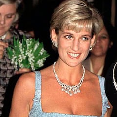 When do Princess Diana’s outfits go on auction? Where to bid on Lady Di’s dresses, bags, shoes, etc.