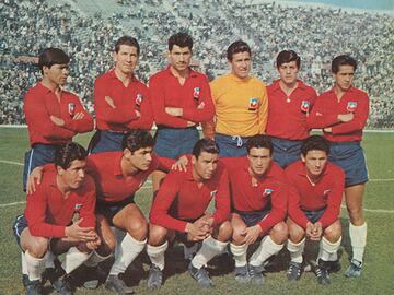 Adán Godoy; Luis Eyzaguirre, Humberto Cruz, Raúl Sánchez, Manuel Rodríguez Araneda; Jorge Toro, Eladio Rojas; Jaime Ramírez Banda, Carlos Campos, Armando Tobar, Leonel Sánchez. DT: Fernando Riera.