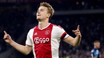 De Ligt durante el encuentro entre el Ajax y el Vitesse.