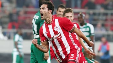 El Olympiakos gana fácil el clásico griego y es más líder