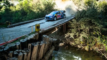 Ott Tanak, con el Ford en Chile.