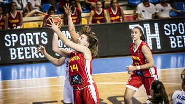 Andrea Hernangómez lanza ante Bosnia.