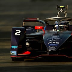 Bird gana con una sonrisa y dos recién llegados en el podio