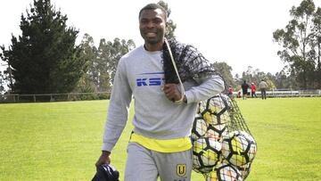 El futbolista nigeriano que hoy es el amuleto de U. de Concepción