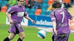 Dos penaltis raros decidieron el derbi en el Helmántico