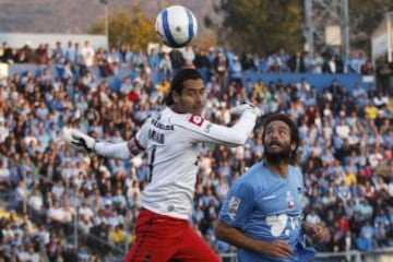 El equipo de Eduardo Berizzo superó por penales al Iquique de Jaime Vera. "Rengo" Díaz adelantó a los nortinos y Luis Pedro Figueroa igualó. Desde los doce pasos, Roberto González fue la figura.