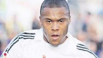 Baptista celebrando su gol.