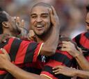 Gol y victoria en el debut de Adriano en el Flamengo