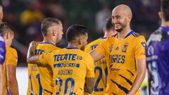 Jugadores de Tigres festejan un gol en contra de Mazatl&aacute;n