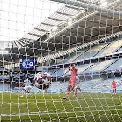 Varane abre la puerta al City