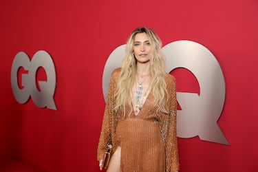Paris Jackson posa en la alfombra roja de la gala 'Hombres del año 2025' de GQ en Los Ángeles.