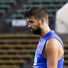 Piqué, baja ante el Vissel Kobe por molestias musculares