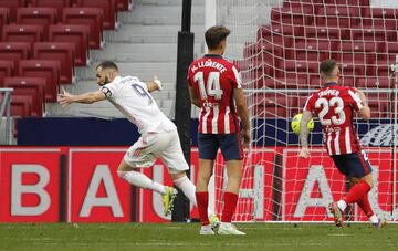 Atlético de Madrid 1-1 Real Madrid | Gran combinación de Casemiro con Benzema en el corazón del área que acabó con un remate a placer del francés para igualar el marcador.