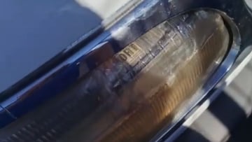 Va a pasar la ITV y le pillan con esto en un foco: no coló, pero casi