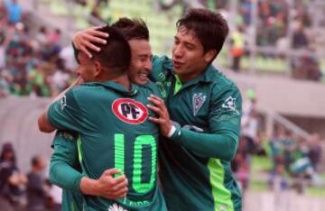 Santiago Wanderers venció a San Marcos en Valparaíso y alcanzó a la U