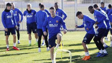 30/11/18
ENTRENAMIENTO DEL VALENCIA CF - KEVIN GAMEIRO