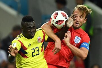 Davinson Sánchez y Harry Kane.