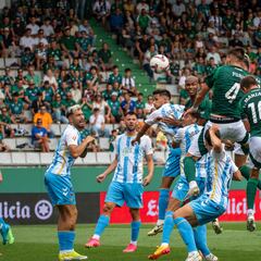 El Racing de Ferrol perfecciona su juego aéreo para Riazor