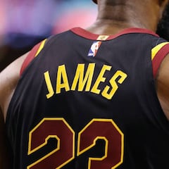 LeBron también es el 'rey' en venta de camisetas en España