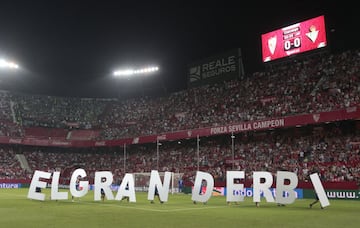 Considerado el derbi más caliente de España. El partido ha tenido años de parón cuando alguno de los dos equipos ha estado en Segunda División. Dos aficiones apasionadas que viven el fútbol como una religión. 