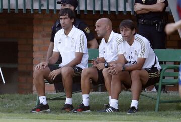 Raúl González Blanco ha dirigido el primer partido del Real Madrid Castilla frente a la Gimnastica Segoviana en el Municipal de La Albuera.