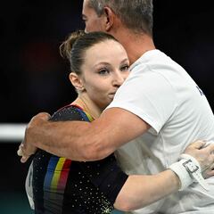 El TAS devuelve el bronce a Barbosu después de darse la imagen más icónica de los Juegos