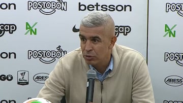 Andrés Orozco, DT de Envigado, apunta contra el arbitraje.
