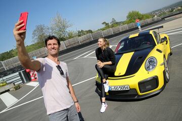 Sharapova y Webber, embajadores de Porsche