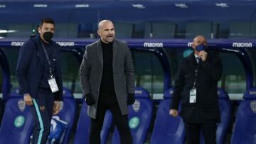 VALENCIA, SPAIN - JANUARY 22: Paco L&oacute;pez, head coach of Levante reacts during the La Liga Santader match between Levante UD and Real Valladolid CF at Ciutat de Valencia Stadium on January 22, 2021 in Valencia, Spain. Sporting stadiums around Spain 