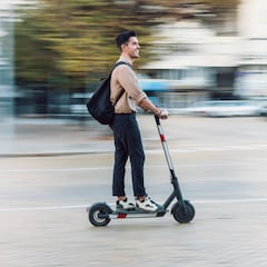 La DGT lo confirma: los usuarios de patinetes eléctricos deben hacer estos dos trámites bajo riesgo de sanción de 800 euros