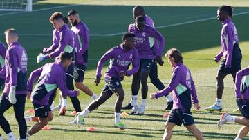 Vinicius, en un ejercicio del entrenamiento del Real Madrid en Valdebebas.