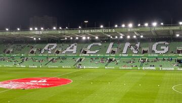 Toda la zona Este de El Sardinero ya es verde por completo, fue el primer partido con esta nueva imagen.