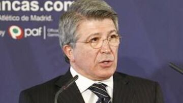 Cerezo: "Quería que siguiera Abel, pero todo había que hablarlo"