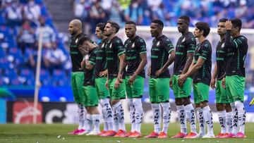 Jugadores de Club Santos Laguna antes de un partido contra Puebla