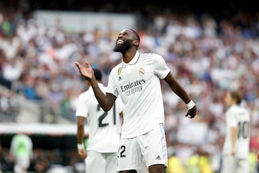 El defensa alemán se lamenta tras una ocasión que pudo ampliar la ventaja del Real Maadrid.