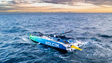 El Team Holcim-PRB pierde el mástil cuando lideraba la Etapa 4