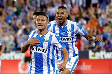 Óscar celebra el gol que le hizo al Barça en 2018 en la victoria del Leganés a los azulgranas en Butarque (2-1).