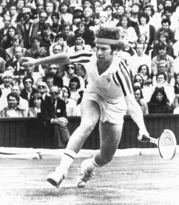 En marzo de 1980, alcanzó por primera vez el Nº1 del mundo. Ganó tres veces Wimbledon en la decada de los 80 (1981, 1983, 1984,) de un total de 5 veces en su carrera. Tres veces también de un total de cuatro el Abierto de EE.UU (1981, 1983, 1989) y se llevo en 5 ocasiones de siete en total el  ATP World Tour Finals (1980, 1981, 1982, 1983, 1984). En su palmarés por equipos cuenta con dos Copas Davis (1981, 1982) de un total de cinco que consiguió a lo largo de su carrera.