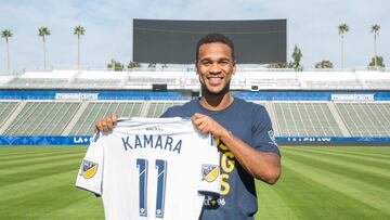 Ola Kamara recibió su tarjeta de residente permanente