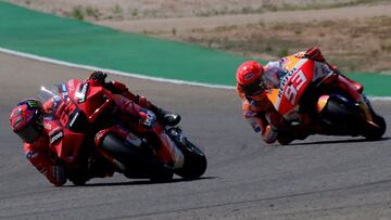 Bagnaia y Márquez en la carrera de Aragón 2021.
