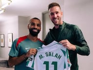The Seville-based club lightheartedly asked the Egyptian for “one last dance” in green and white, with Adrián San Miguel offering to act as a his personal guide.