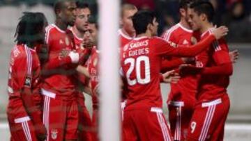 Raúl Jiménez marcó el cuarto gol de su equipo en la paliza sobre el Moreirense en Copa de la Liga.