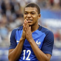 El PSG descarta a James y entra en la guerra por Mbappé