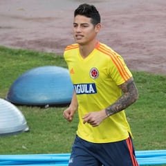James y Nápoles esperan decisión del Real Madrid