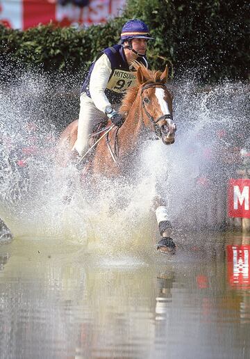 El jinete se convirtió en el primer deportista de élite español en declarar su homosexualidad. Con cuatro campeonatos de España y una medalla de bronce en los Europeos de 2001.