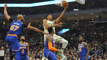 Giannis Antetokounmpo, durante el partido de la NBA que ha enfrentado a los Milwaukee Bucks y a los New York Knicks