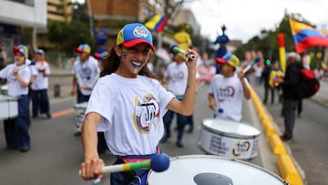 A demonstrator plays a drum during a protest in support of a labour reform proposal by the government of Colombian President Gustavo Petro, in Bogota, Colombia, May 28, 2025. REUTERS/Luisa Gonzalez