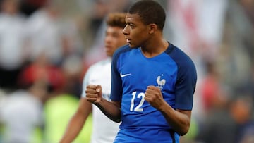 Mbappé guía la victoria de a Francia sobre Inglaterra